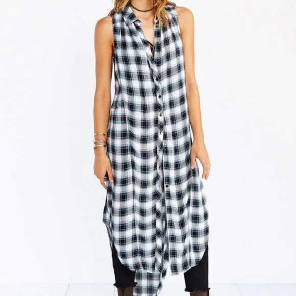 Urban Outfitters Plaid dress - Picture 7 of 8